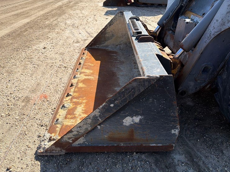 2018-deere-316gr-image-11