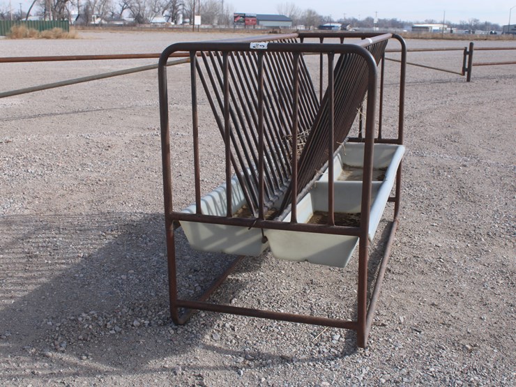 #2076-•-horse-hay-and-grain-feeder-image-2