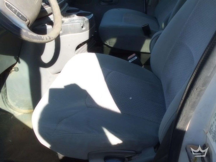 2006-ford-e350-image-7