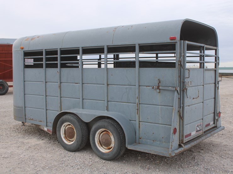 #3010-•-1995-calico-bumper-pull-16ft-livestock-trailer-image-11