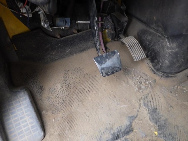 2011-international-durastar-4300-image-23