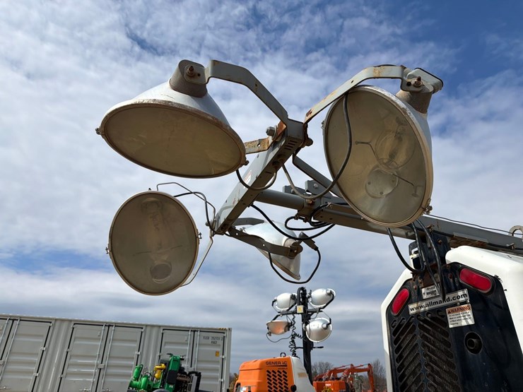 2023-allmand-bros-night-lite-pro-image-6