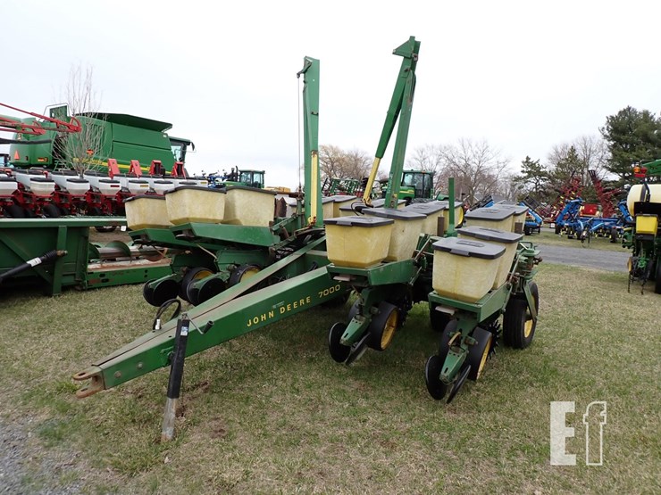 john-deere-7000-image-2