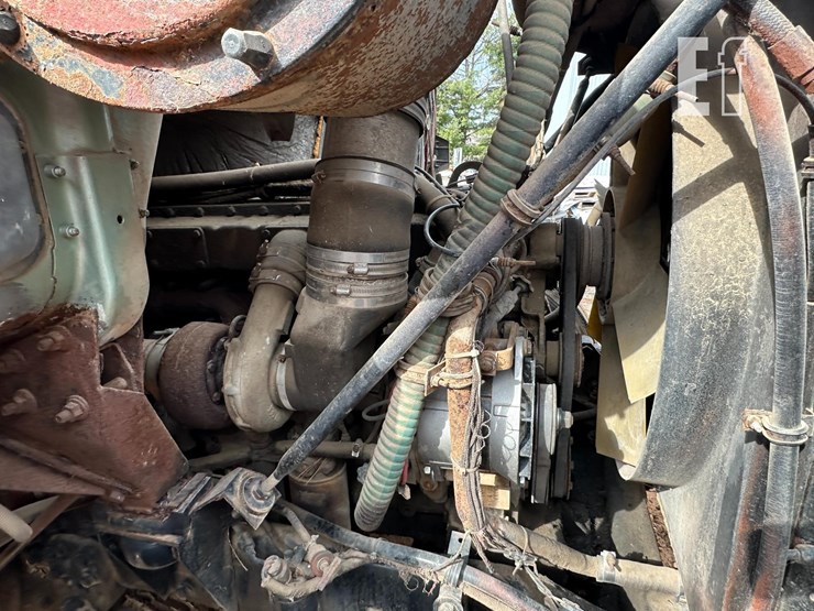 1900-white/gmc-fuel-truck-9618-image-24