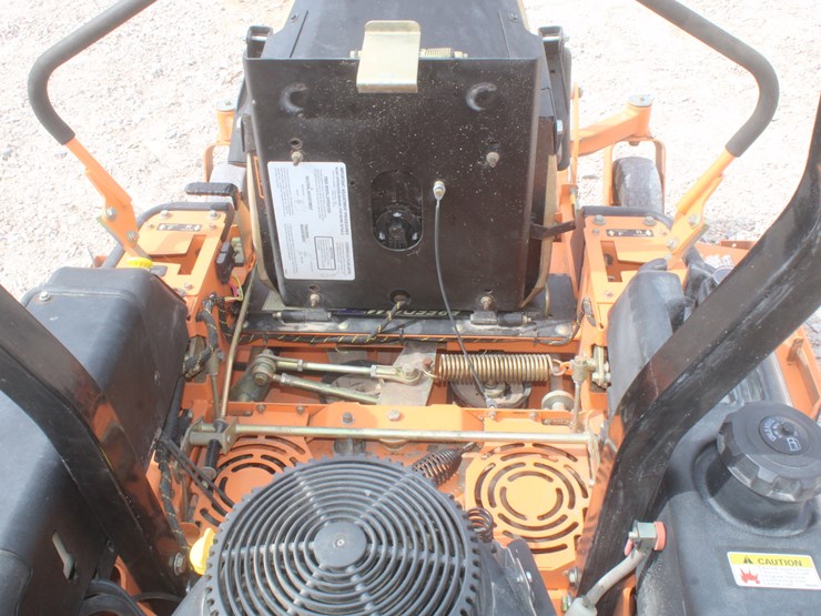 #1092-•-2010-scag-freedom-z-lawn-mower-image-34