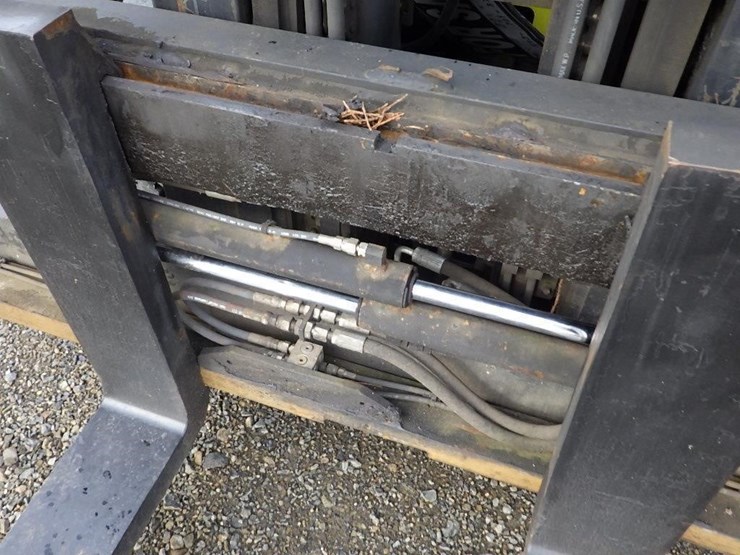 clark-c45-forklift-image-17