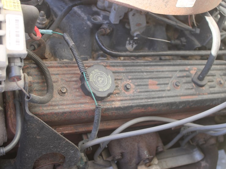 #3038-•-1992-gmc-seirra-single-cab-pickup-image-71