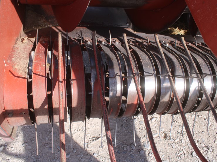 hesston-4600-image-46