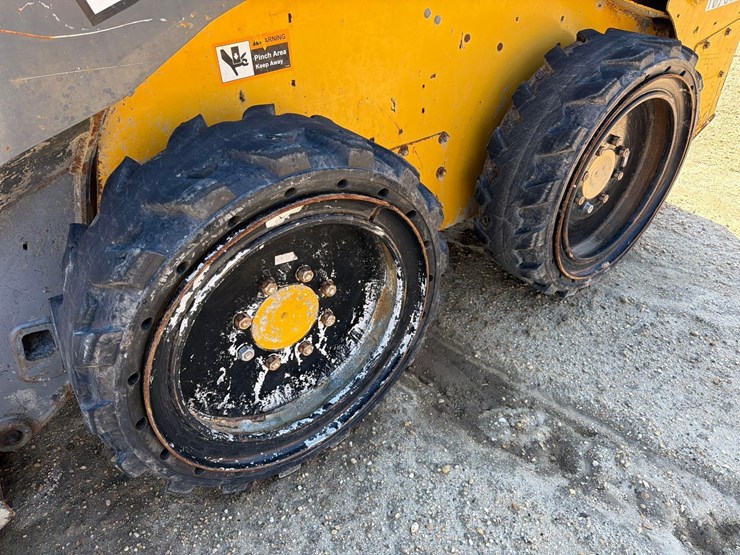 2018-deere-316gr-image-7