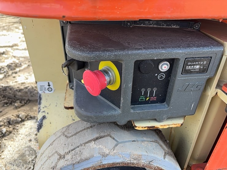 2017-jlg-1230es-image-10