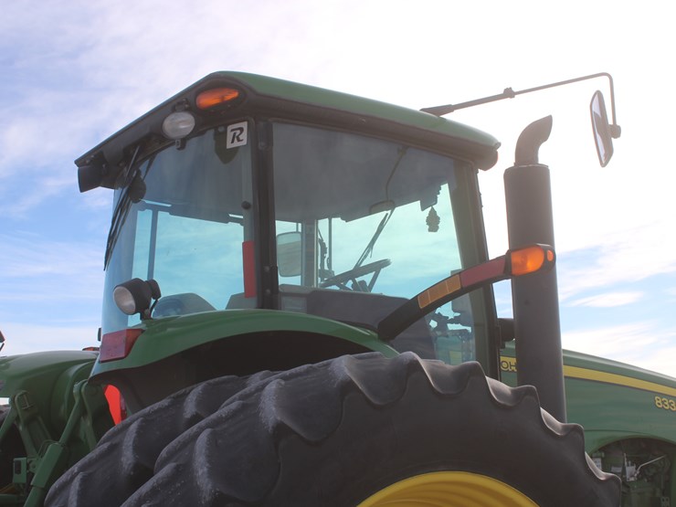 2009-john-deere-8330-image-45