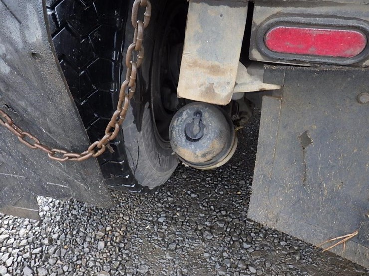 2007-international-7600-image-11