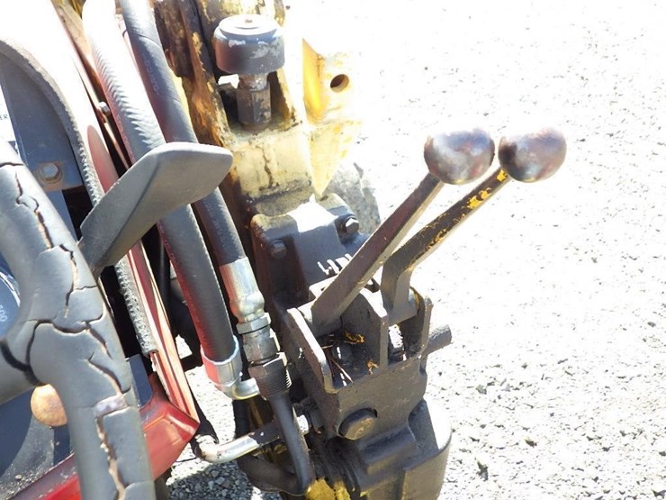 massey-ferguson-32-image-31