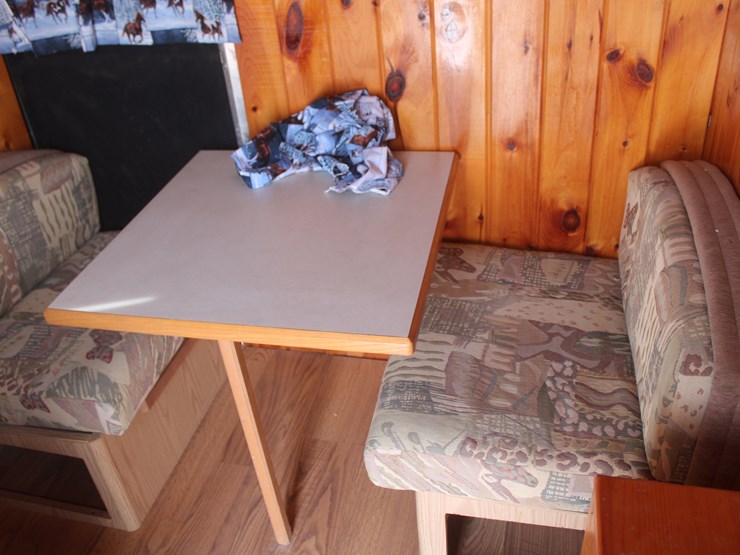 #3020-•-1995-soft-touch-horse-trailer-with-living-quarters-image-23