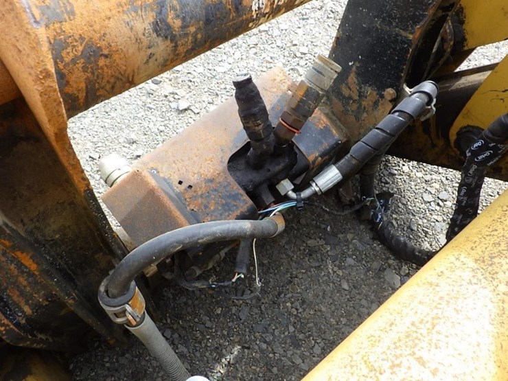 2014-caterpillar-430f-it-image-32