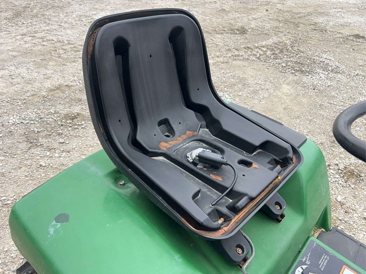 john-deere-345-image-19