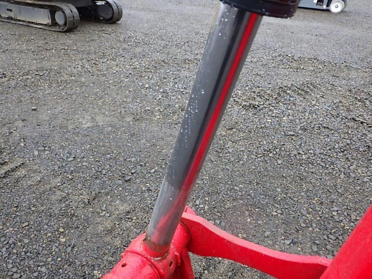 2013-yanmar-vio35-5b-image-17