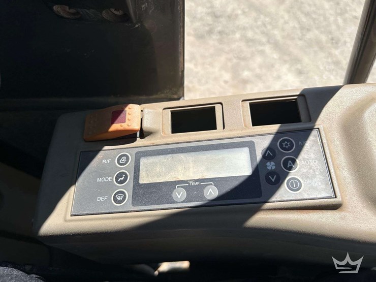 2008-case-cx240b-image-20