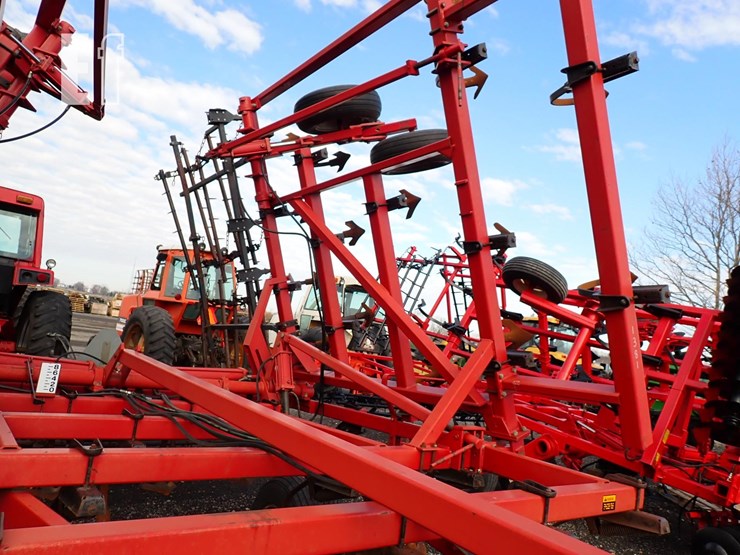 case-ih-4300-image-4