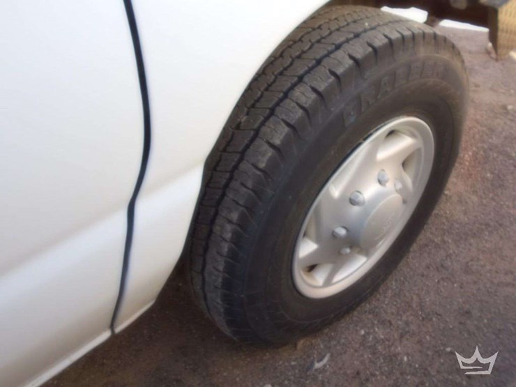 2006-ford-e350-image-11