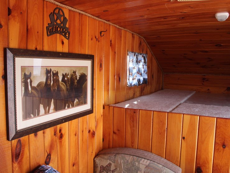 #3020-•-1995-soft-touch-horse-trailer-with-living-quarters-image-20