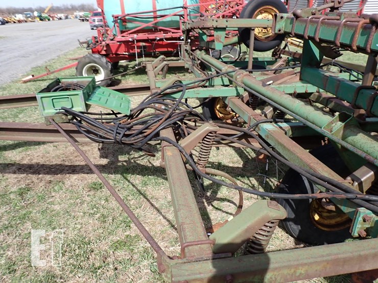 john-deere-1010-image-11