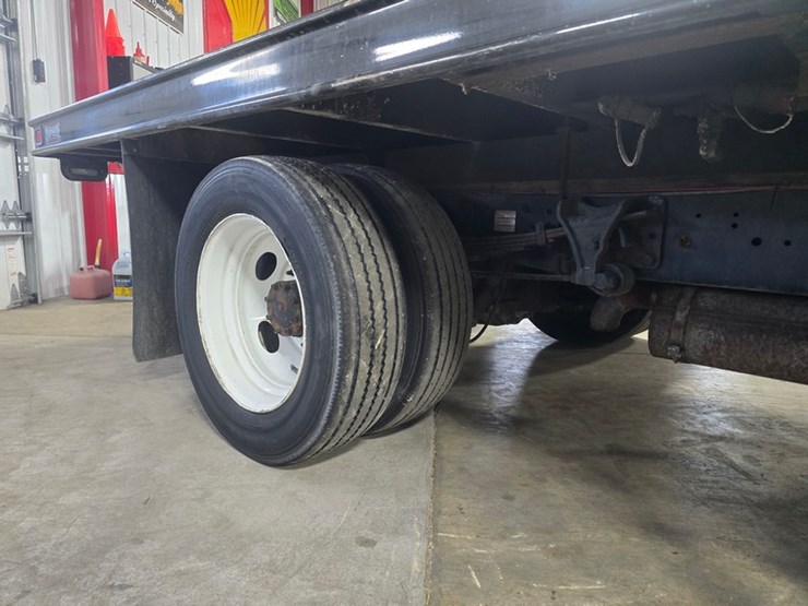 2007-ford-lcf-image-33