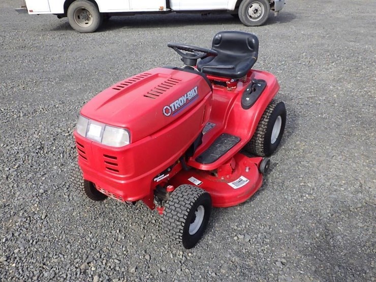 troy-bilt-super-bronco-image-1