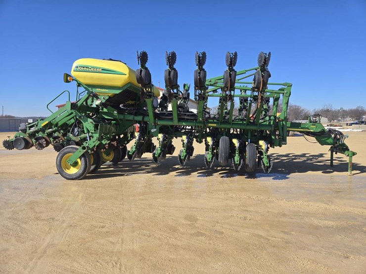 john-deere-1790-image-3