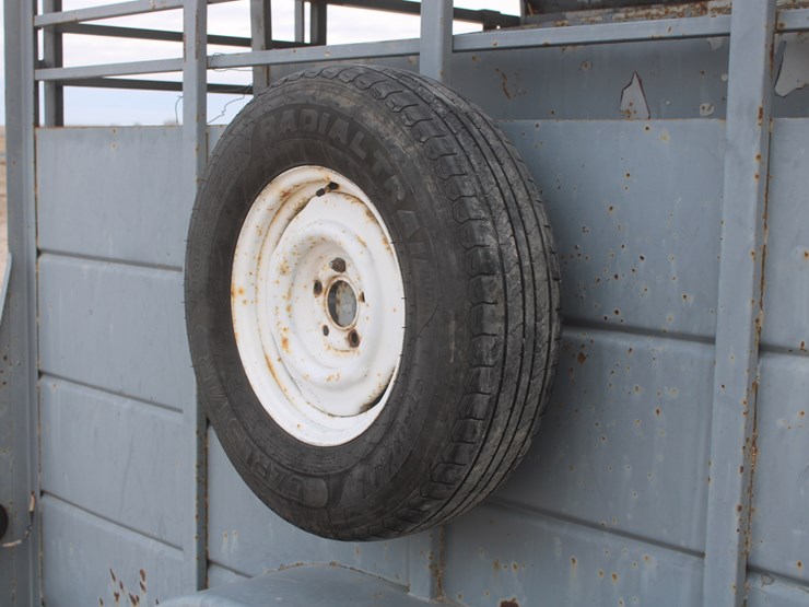 #3010-•-1995-calico-bumper-pull-16ft-livestock-trailer-image-19