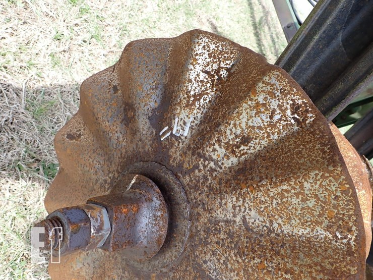 john-deere-230-image-12