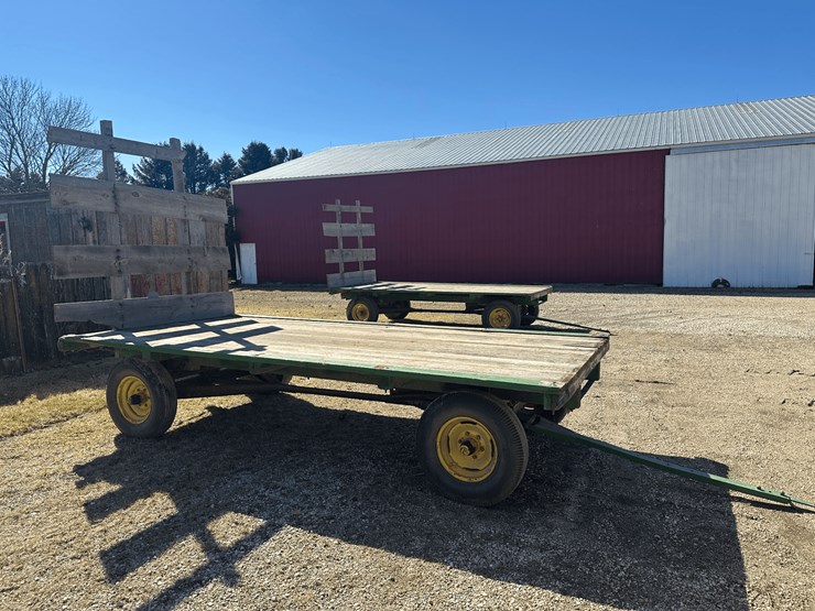 hayrack-7'-x-14'-w/jd-gear-&-hoist-image-1