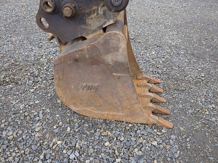 takeuchi-tb290-image-24