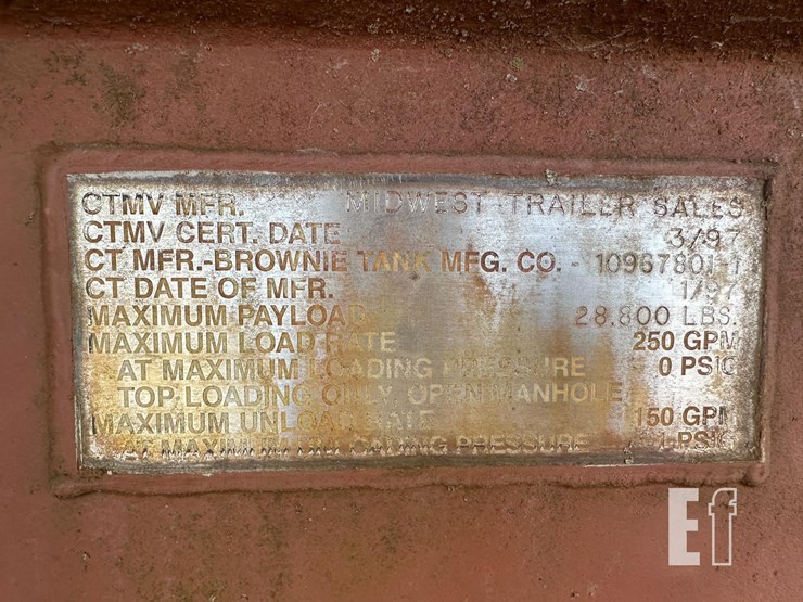 1900-white/gmc-fuel-truck-9618-image-15