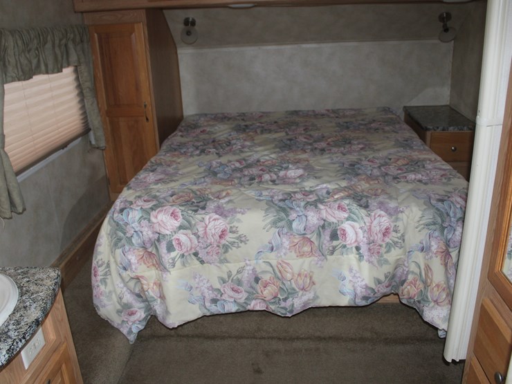 #3000-•-2007-palomino-ultra-lite-thoroughbred-f830re-30ft-camper-trailer-image-25