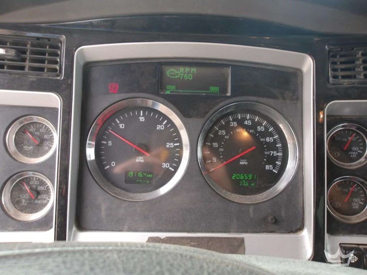 2011-kenworth-t400-image-7