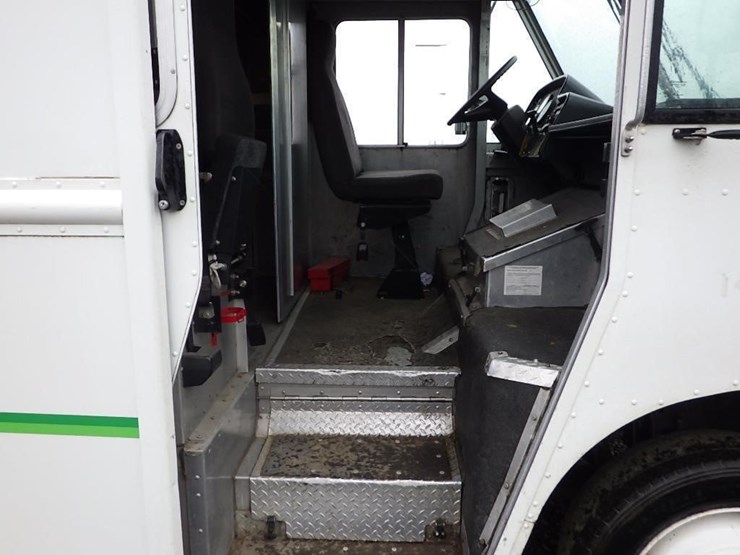 2008-freightliner-mt45-image-18