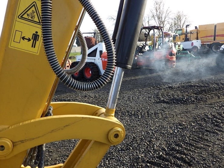 caterpillar-305.5-image-29