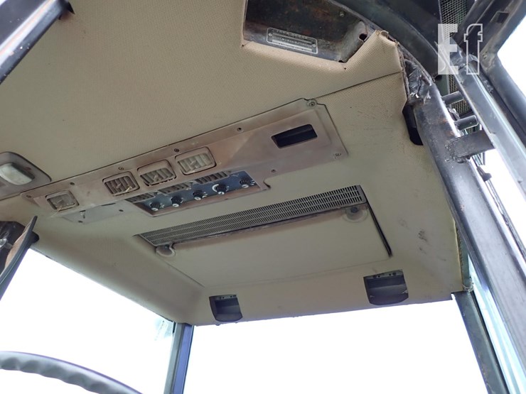 1990-john-deere-2955-image-16