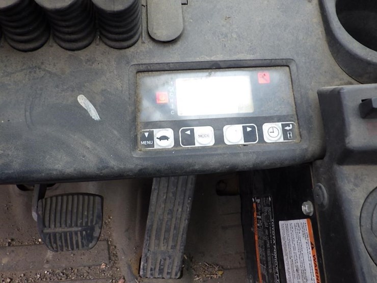 toyota-8fd35u-image-22