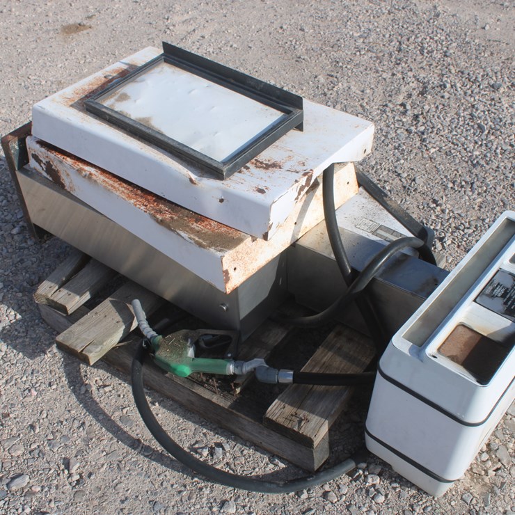 #3019 • Antique Fuel Pump