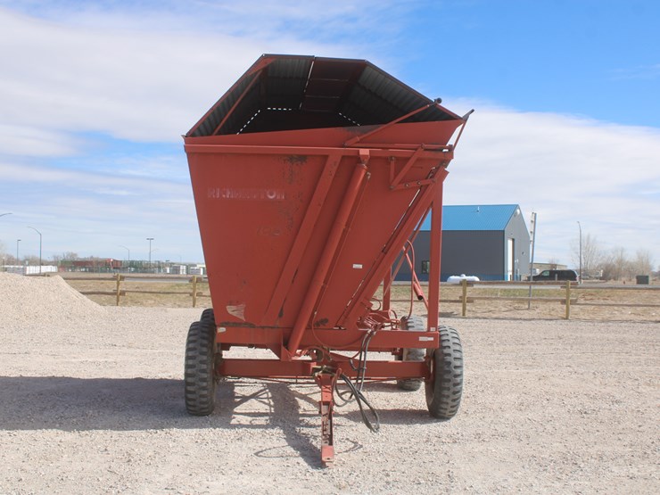 700-richardton-700-image-10