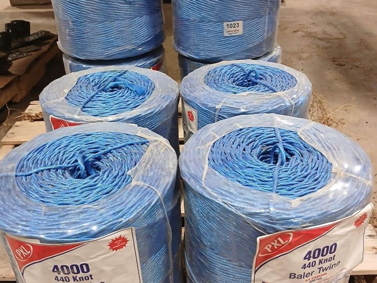 (8)-rolls-of-pxl-4000-440-knot-baler-twine-image-4