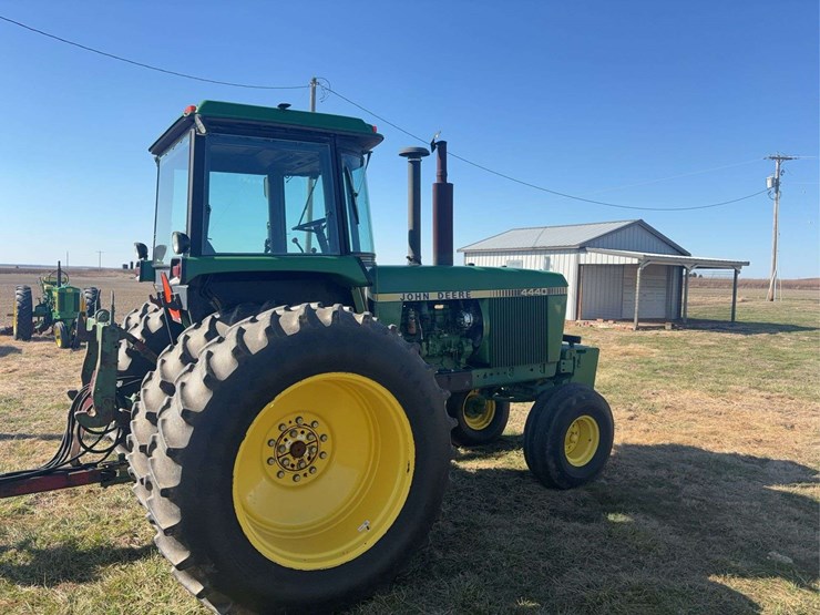 1981-john-deere-4440-image-3