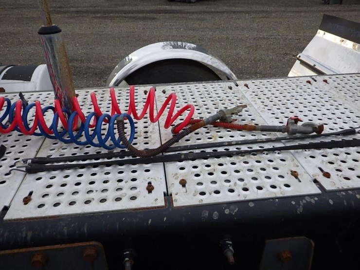 2016-international-prostar-image-19