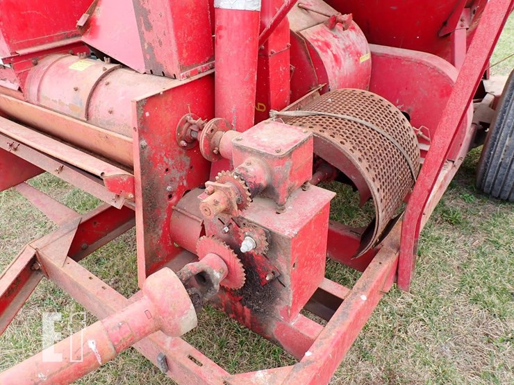 352-new-holland-352-image-4