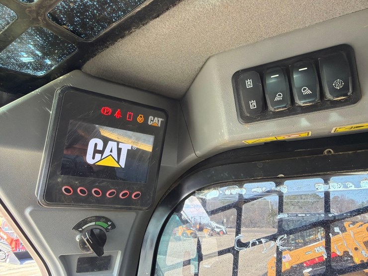 2023-caterpillar-289d3-image-18