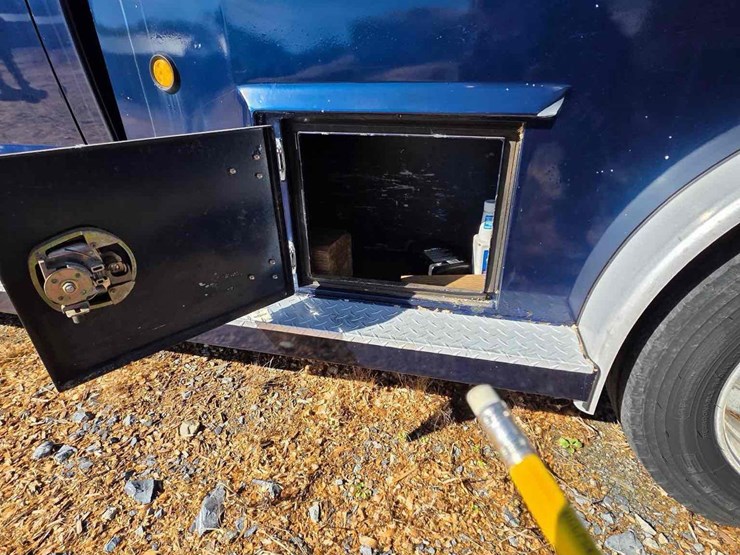 2004-chevrolet-c4500-*bid-is-pending*-image-7