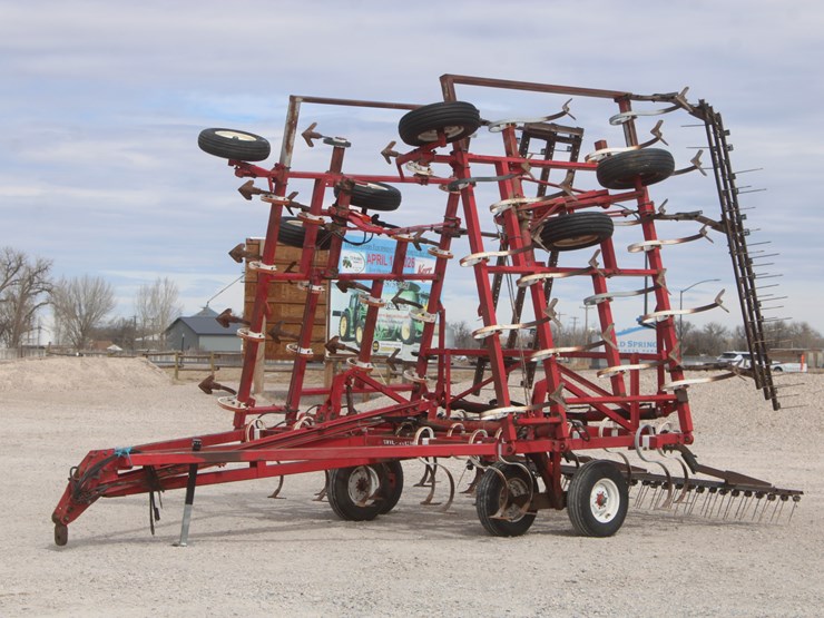 #1063-•-willrich-field-cultivator-with-finisher-image-3