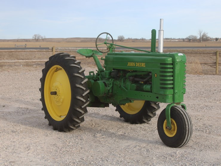 john-deere-b-image-10